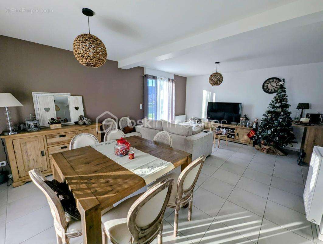 Maison à ROZ-SUR-COUESNON