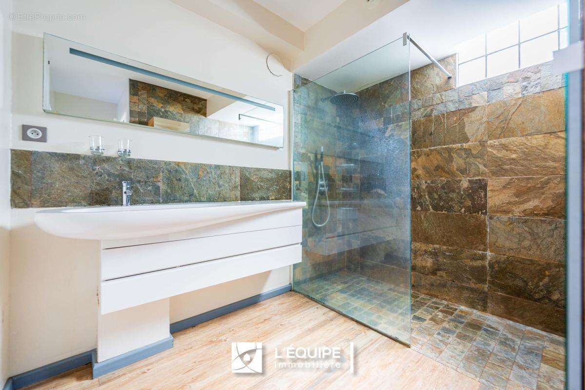 Appartement à SAINT-DENIS