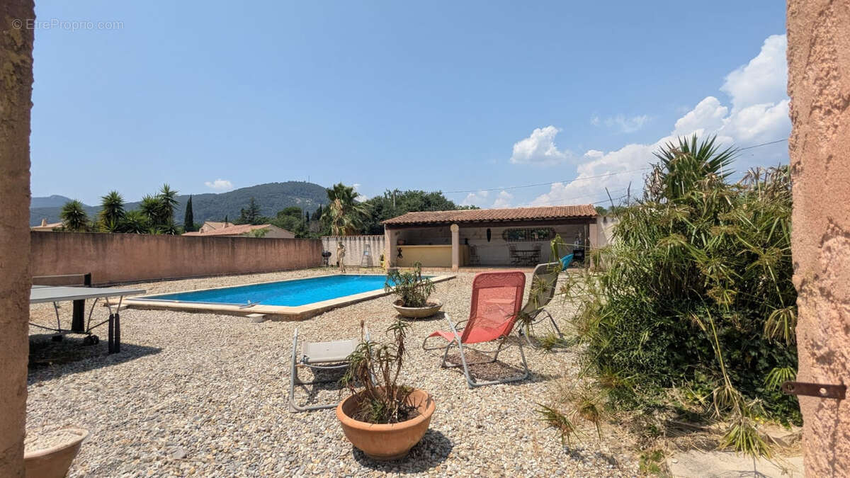 Maison à SOLLIES-VILLE