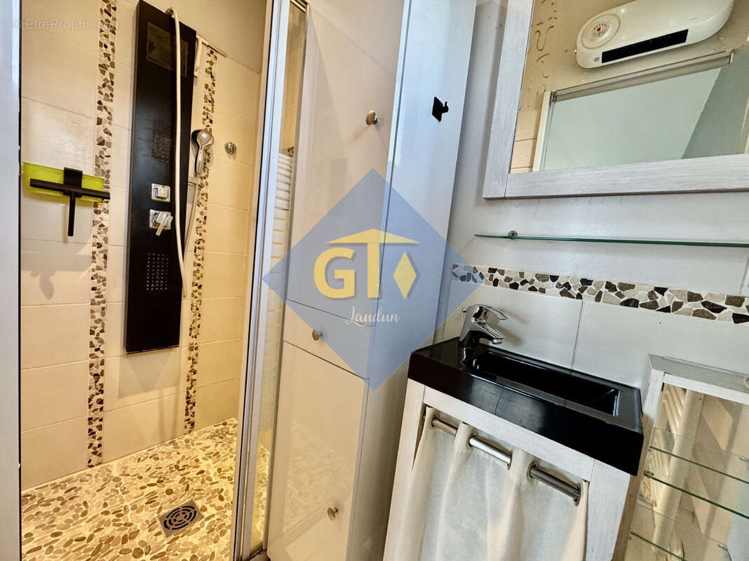 Maison à SAINT-PAUL-LES-FONTS