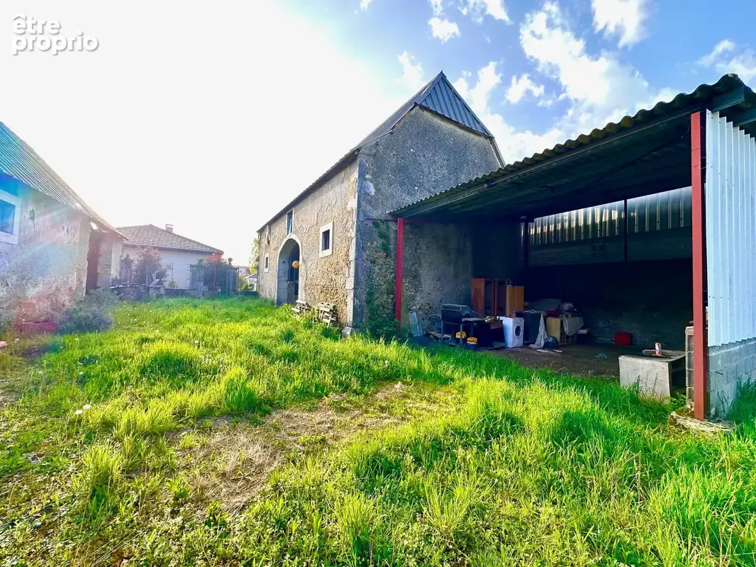 Maison de village  rue Maninat + dépendances - photo 5