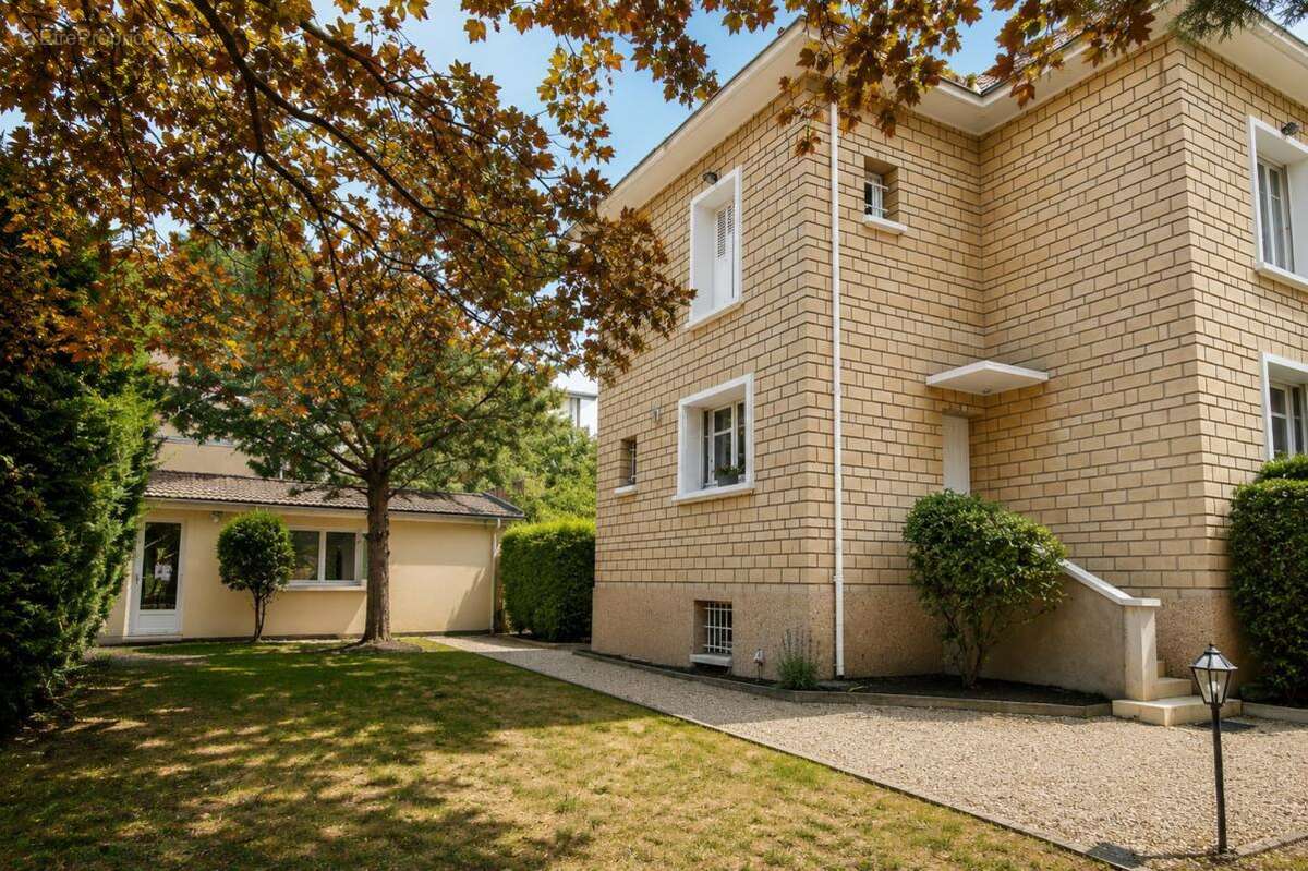 Maison à COLOMBES