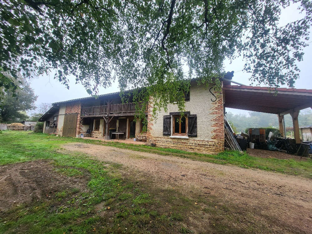 Maison à CONDEISSIAT