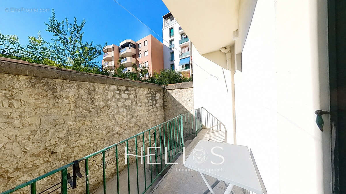 Appartement à MARSEILLE-3E