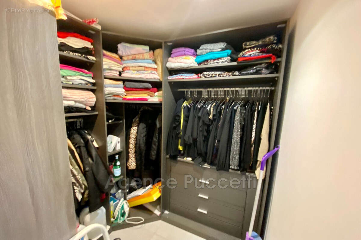 Appartement à GATTIERES