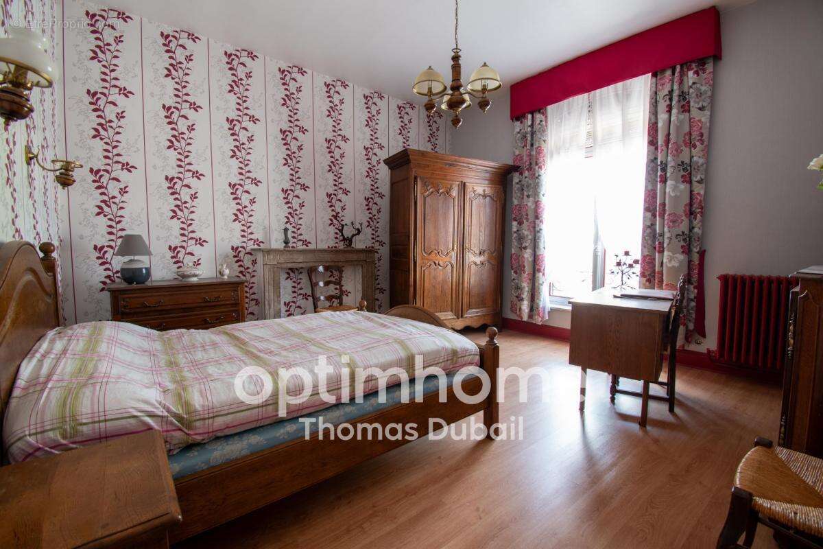 Maison de maître de 255 m² avec jardin - photo 7