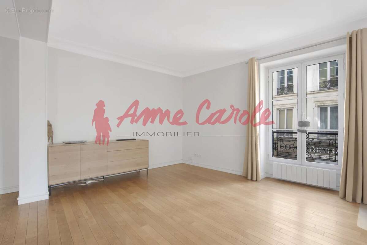 Appartement à PARIS-11E
