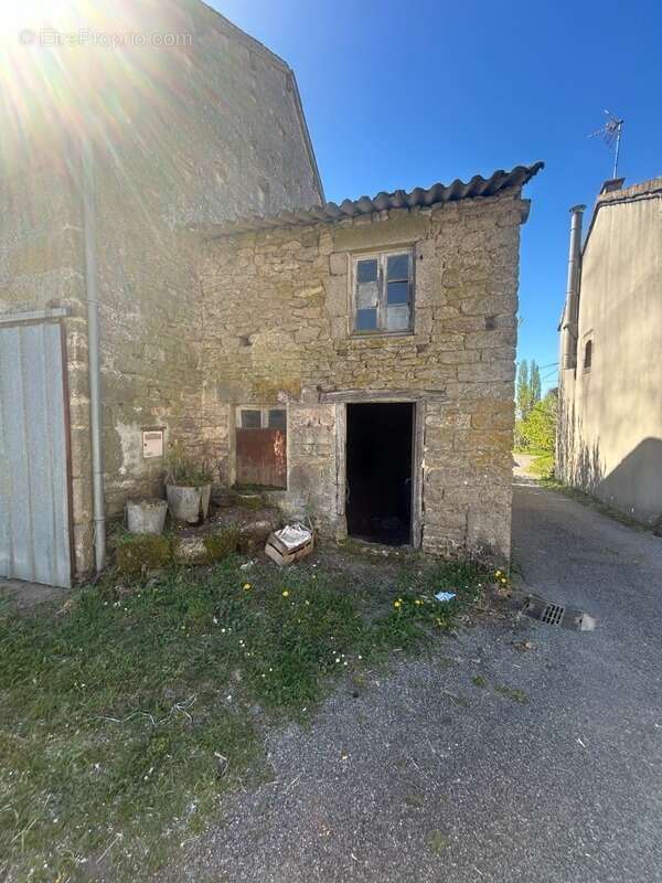 Maison à BERSAC-SUR-RIVALIER