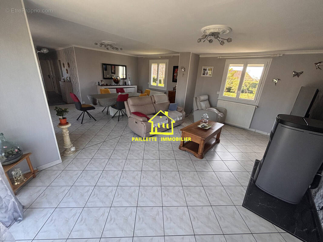Maison 112 m² à Rogerville  - photo 2