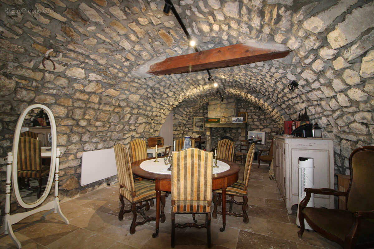 Maison à SAINT-CHRISTOL-LES-ALES