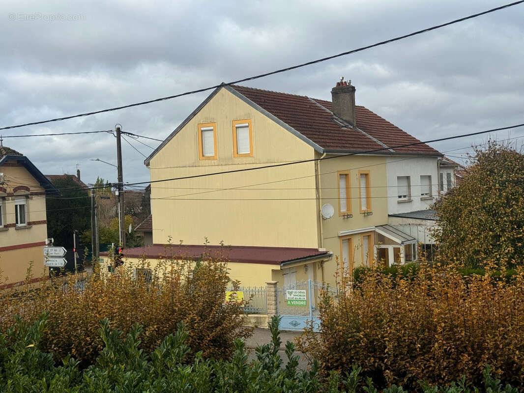 Maison à SAINTE-MARIE-AUX-CHENES