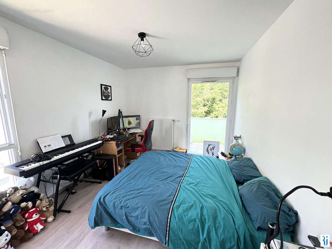 Appartement à LE MESNIL-ESNARD