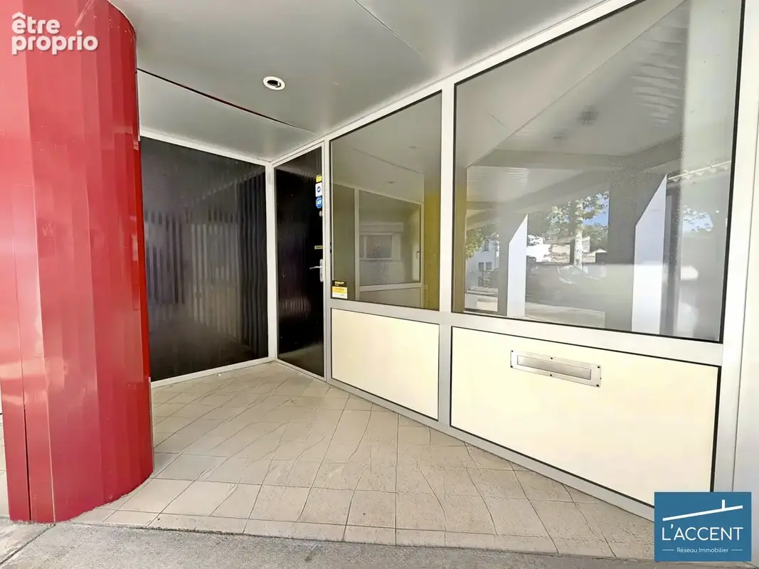 Local commercial 105 m² · à Vauvert · 105 m² · 140 000 €