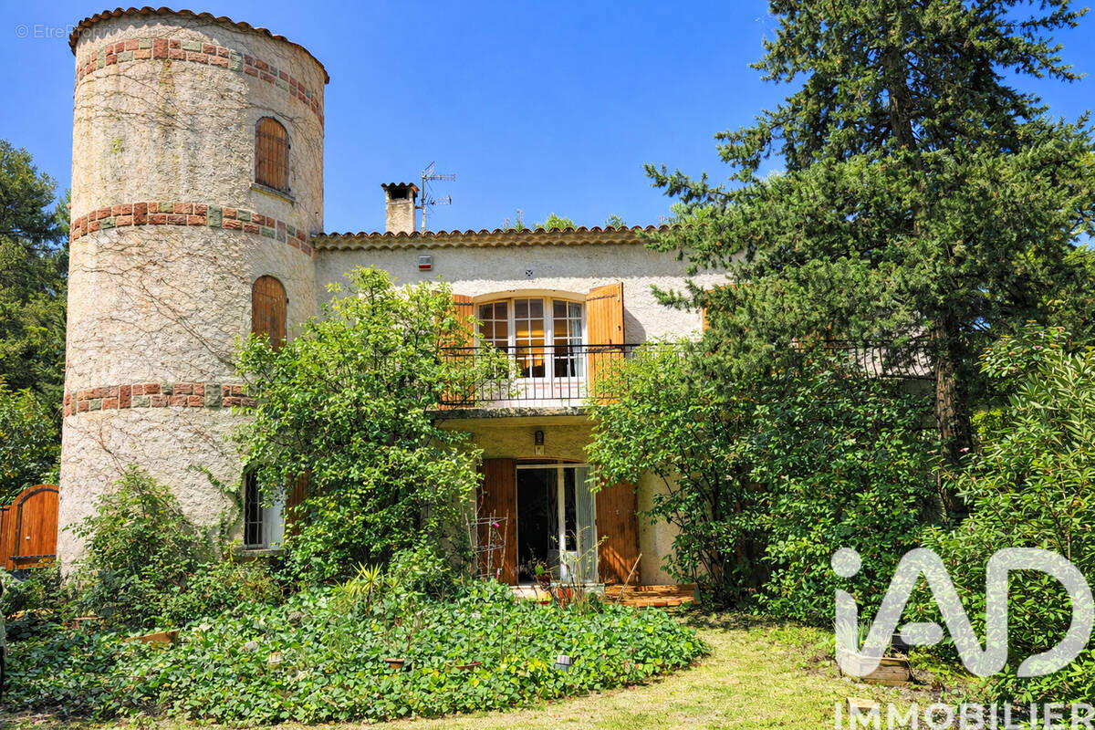 Photo 1 - Maison à MARSEILLE-11E