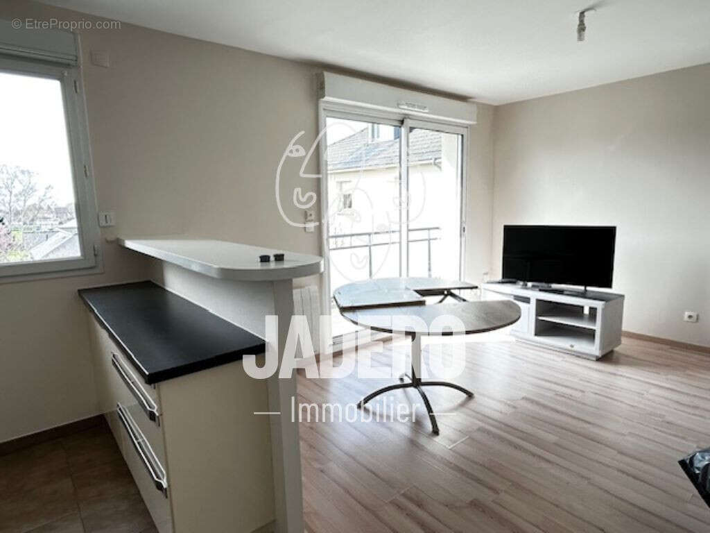 Appartement à LE MESNIL-ESNARD