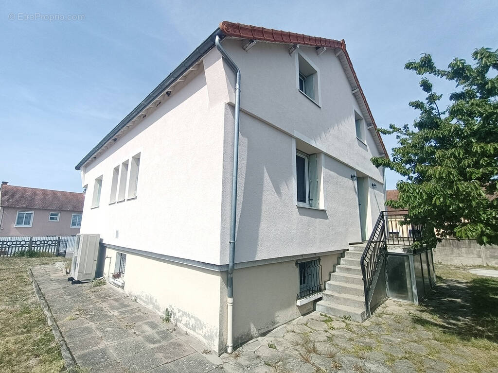 Appartement à SAINT-POURCAIN-SUR-SIOULE