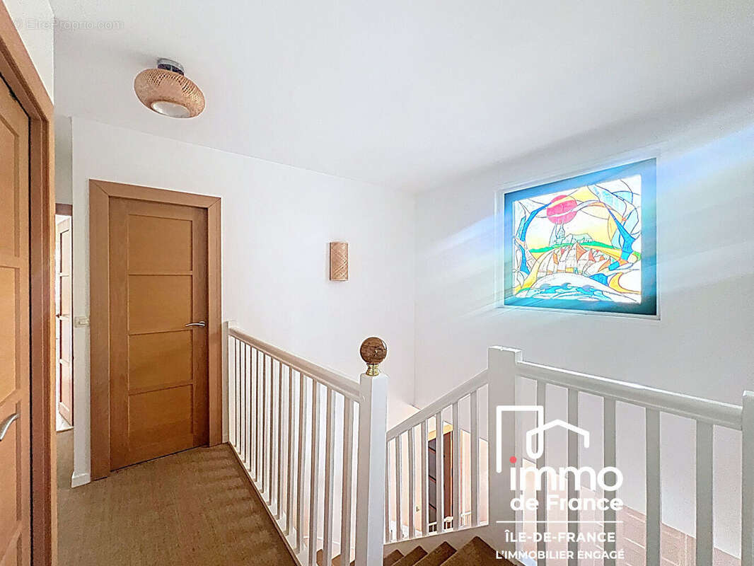 À 5 minutes de Chartres - Propriété familiale d'exception avec piscine chauffée et parc paysagé - photo 12