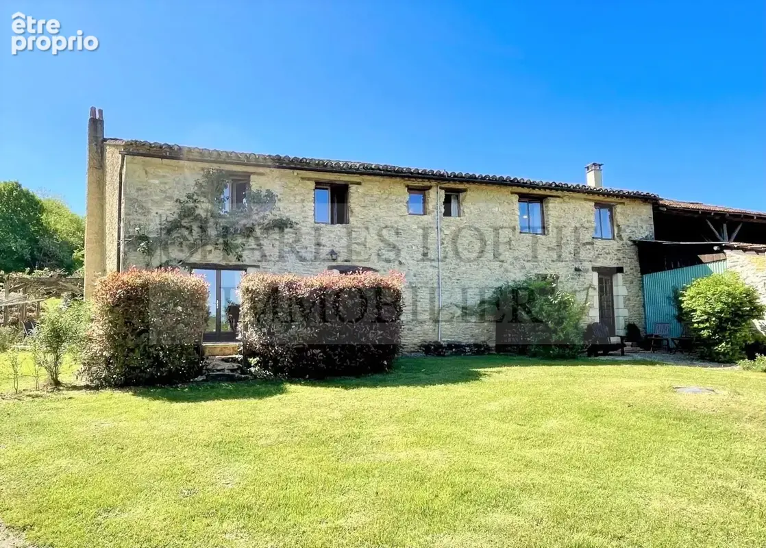 Magnifique ensemble immobilier comprenant une maison prinicipale, trois gîtes et 2 piscines, - photo 2