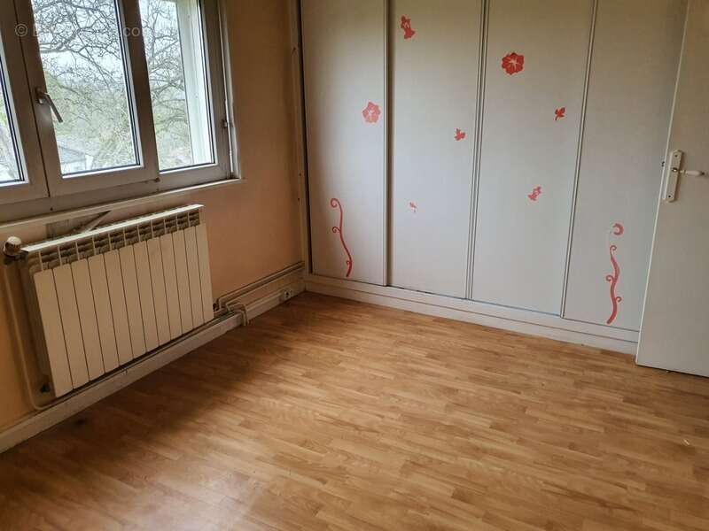 Maison à CONTREXEVILLE