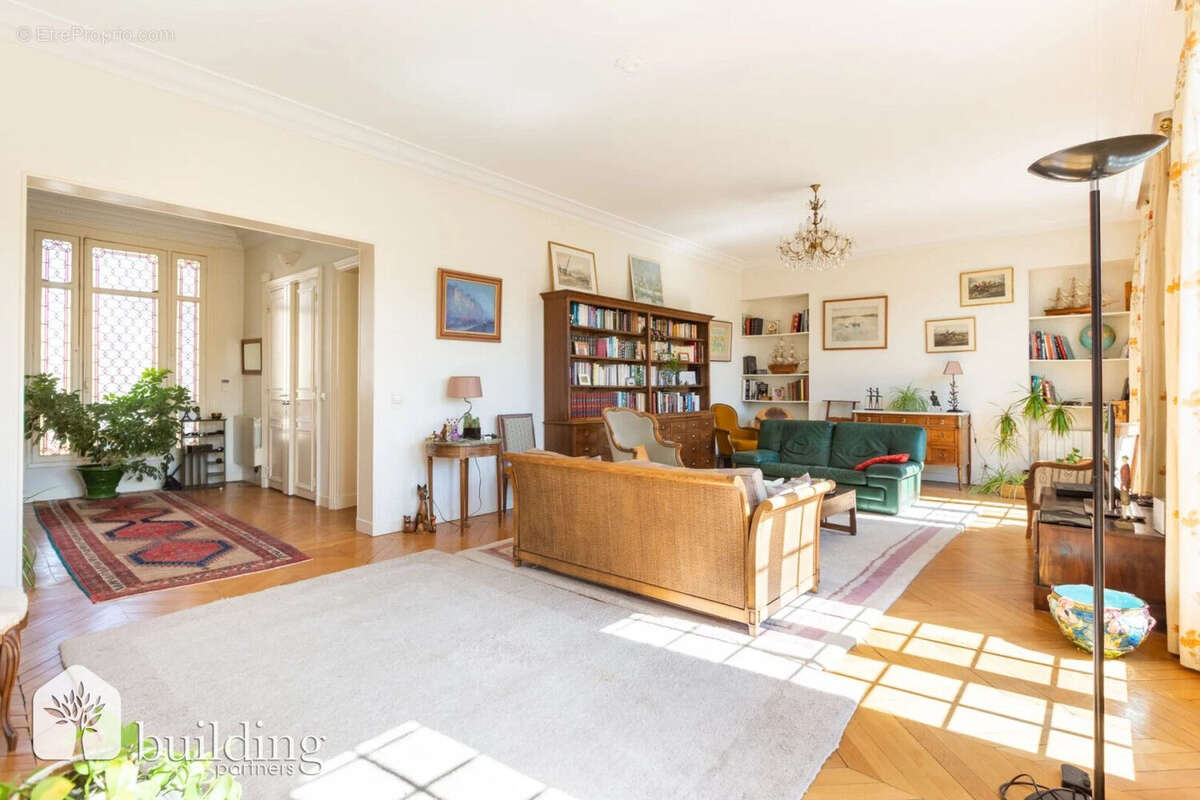 Pereire Paris 17ème - Appartement 7 pièces 220 m² avec 18,76 m² de balcon - photo 15