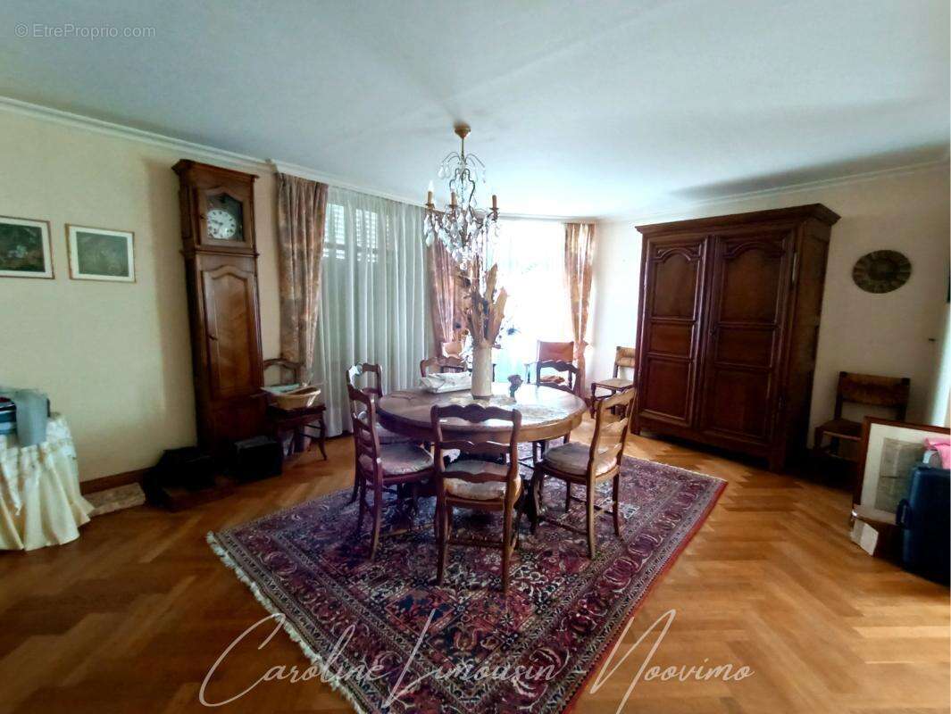 Maison 4 chambres + locatif + maison a renover - centre bour - photo 2
