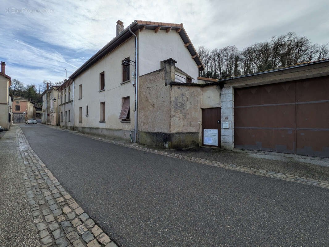 Appartement à CHANTEMERLE-LES-BLES