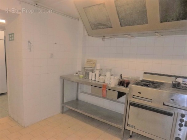 Commerce à CONFOLENS