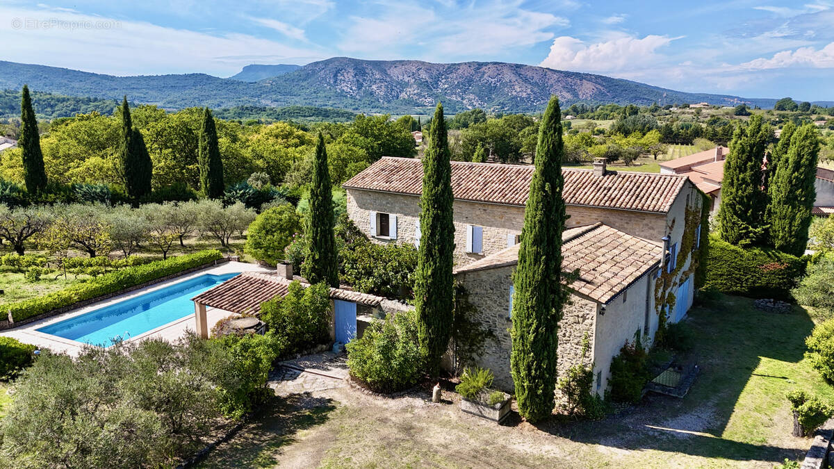 Maison à MALAUCENE