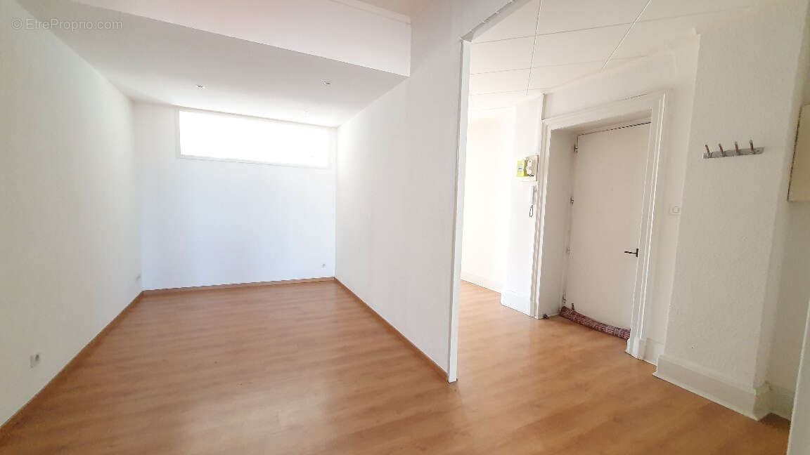 Appartement T3 traversant de 85,39 m2 avec vue exceptionnelle sur la Saône 69009 Lyon - photo 5