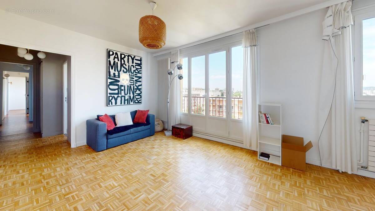 Appartement à EPINAY-SUR-SEINE