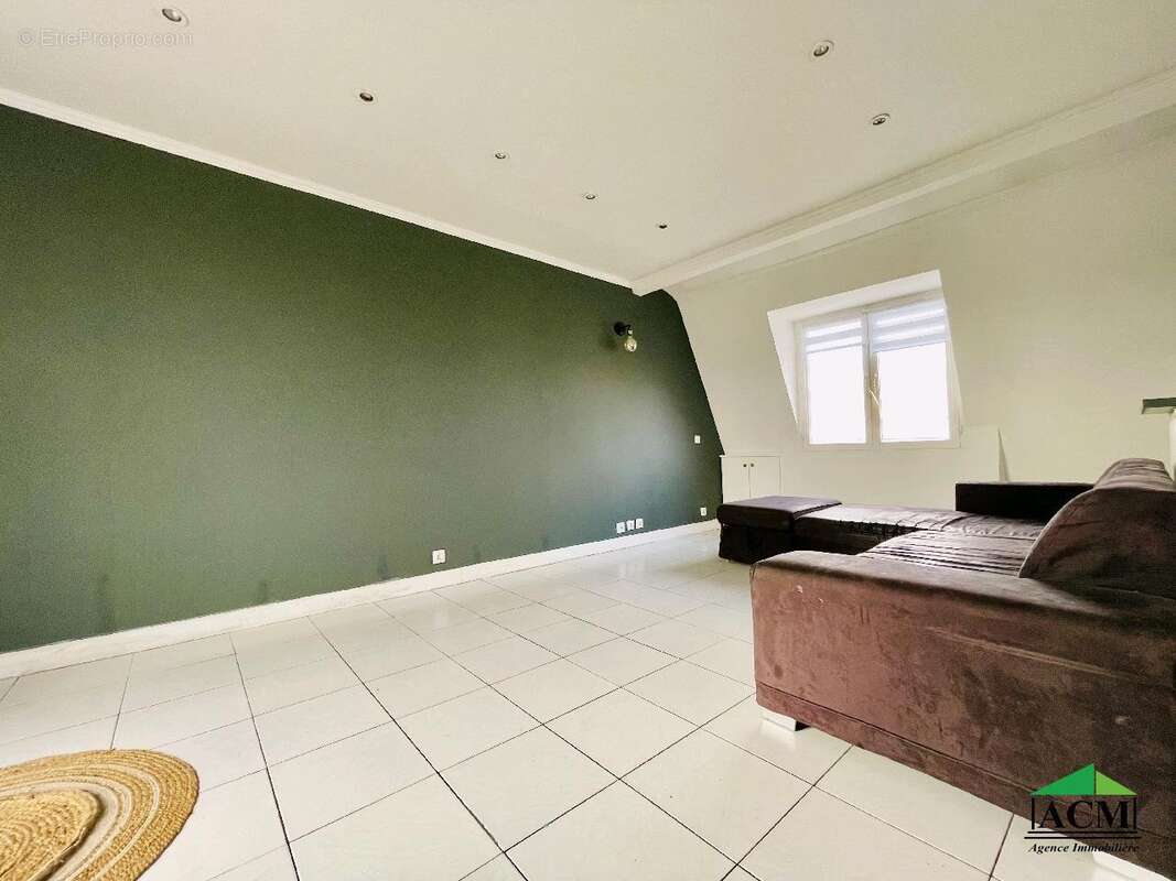 Appartement à MERY-SUR-OISE