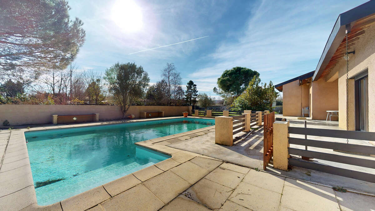 Maison à LA TOUR-DU-CRIEU