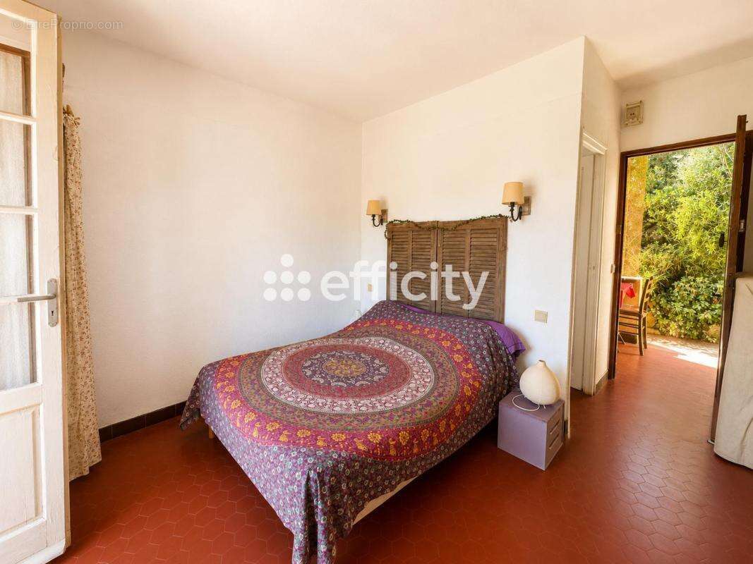Appartement 127 m² à Hyeres  - photo 11