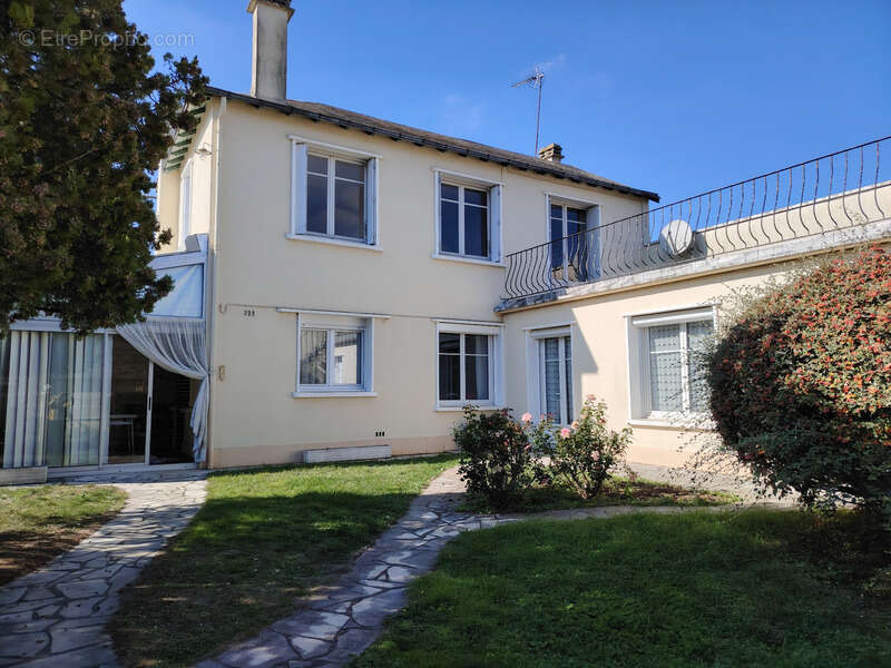 Maison à vendre 8 pièces ASSAIS LES JUMEAUX (79) - photo 13
