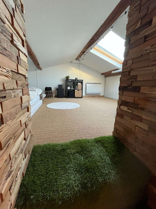 Maison à REVENTIN-VAUGRIS