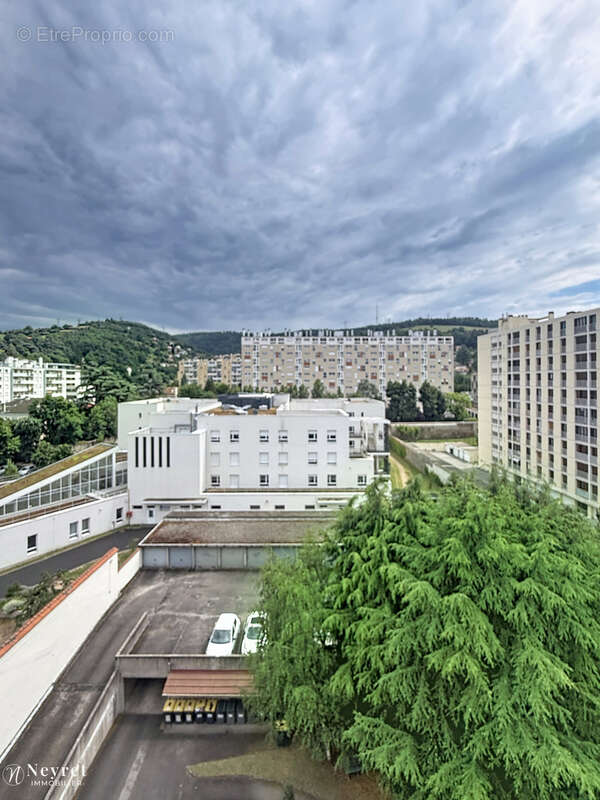 Appartement à SAINT-ETIENNE