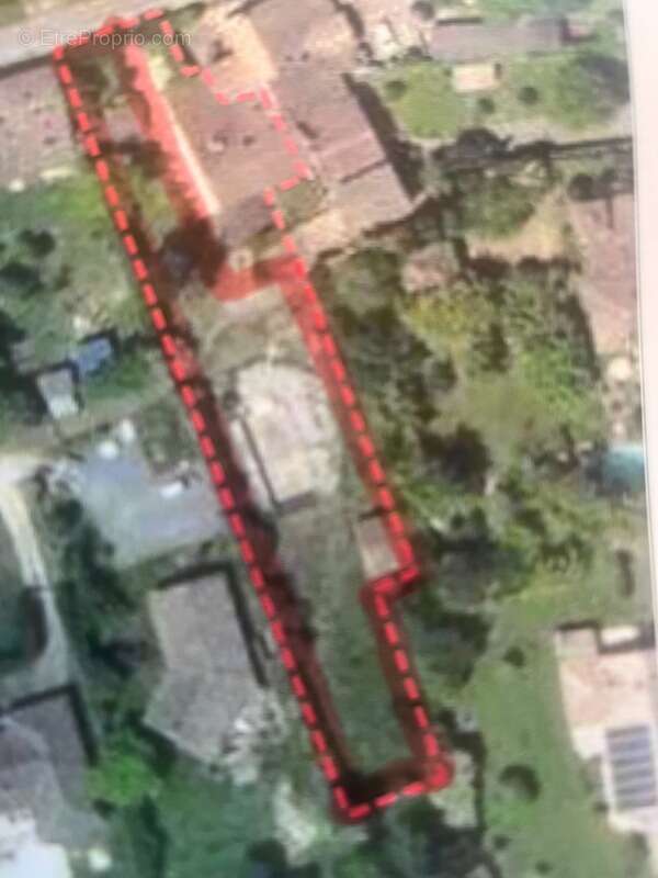 Terrain à BEYCHAC-ET-CAILLAU