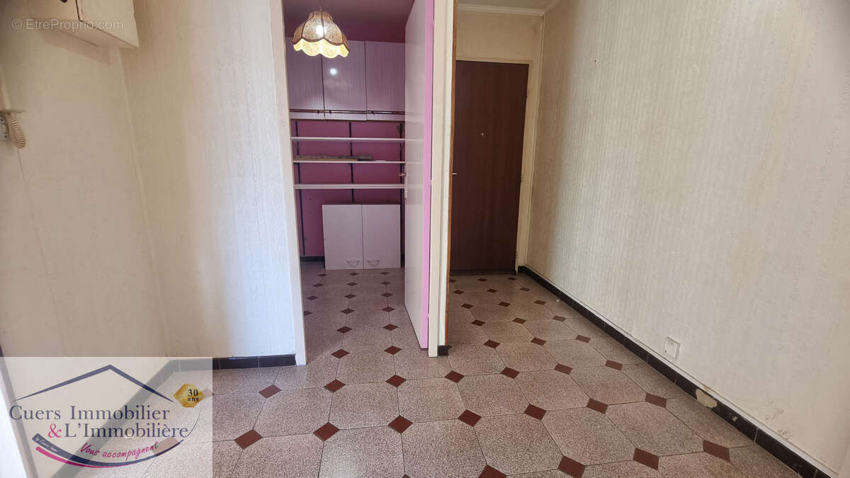 Appartement à LA VALETTE-DU-VAR