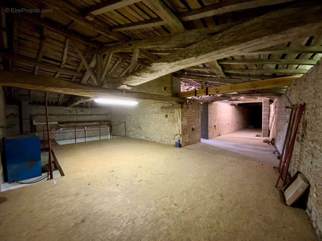 Maison à JARNAC-CHAMPAGNE