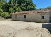 Maison à MANZAC-SUR-VERN