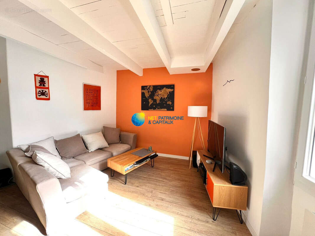 Appartement à SIMIANE-COLLONGUE