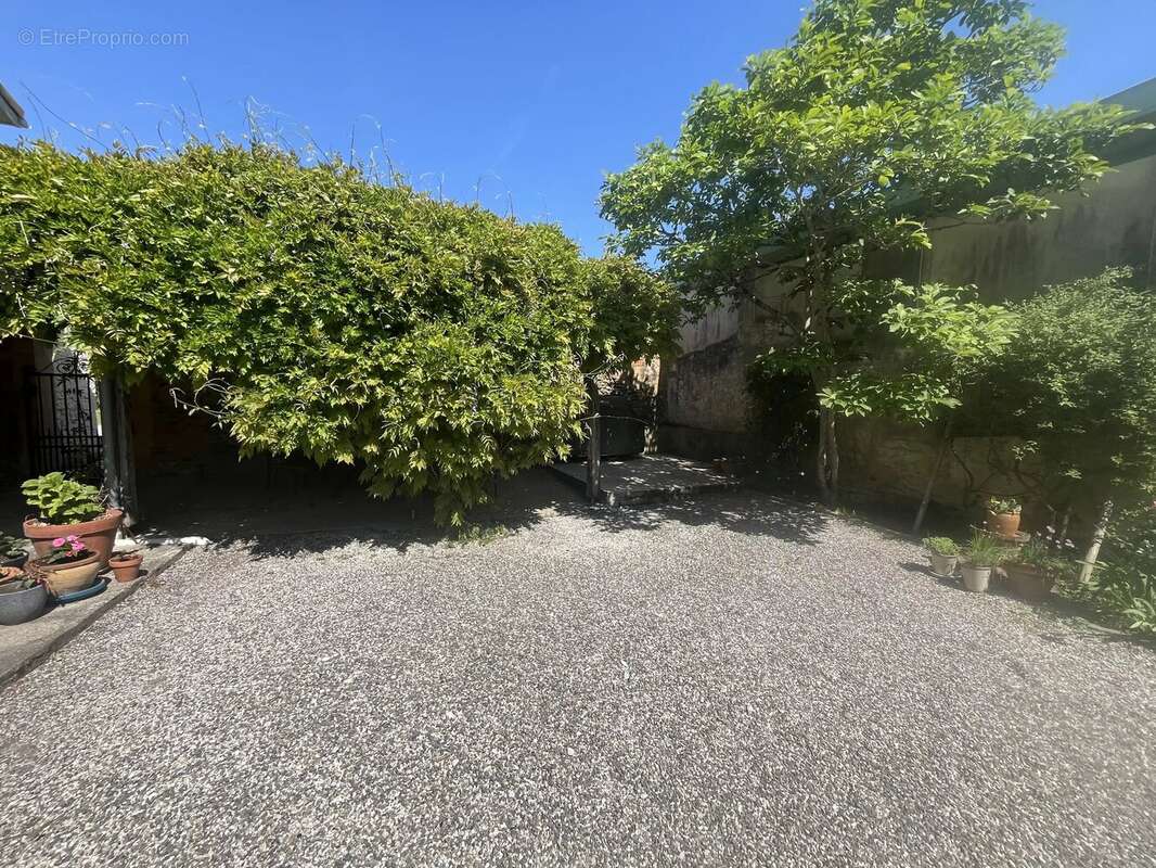 Maison à AMOU
