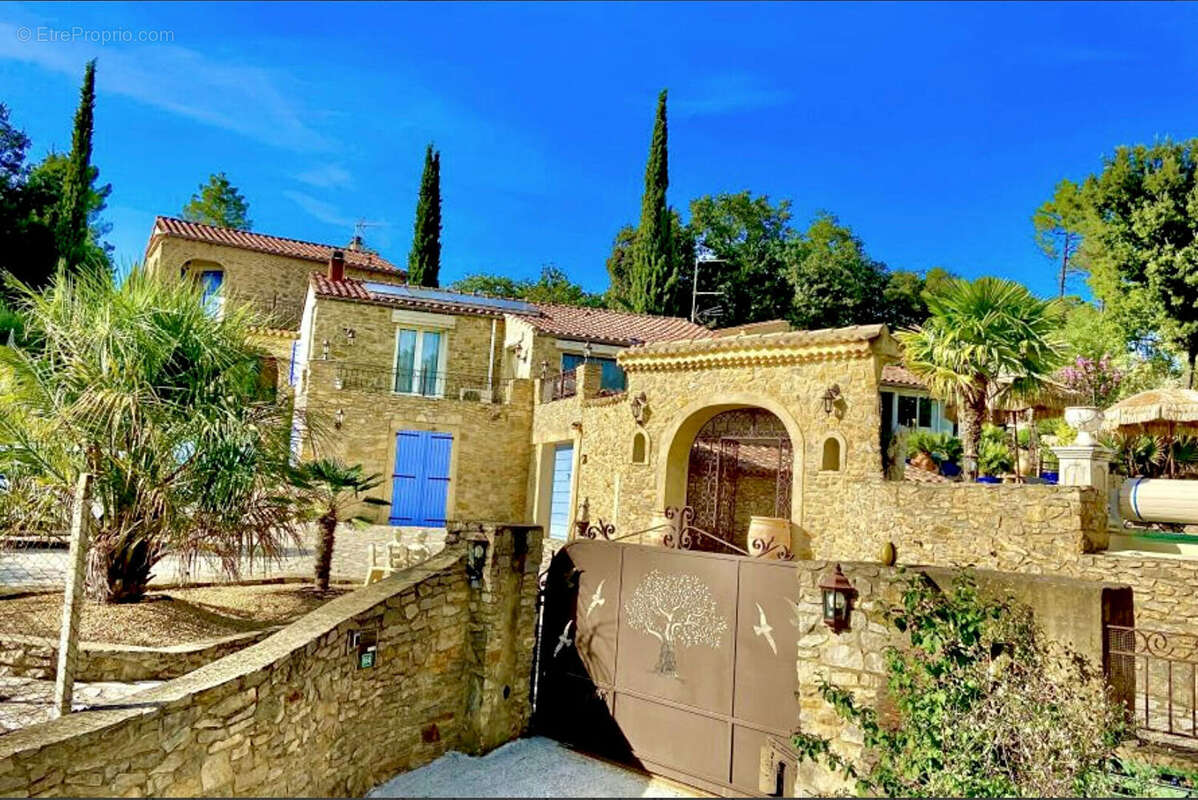Maison de caractère avec gîtes et chambres d'hôtes. Saint Alexandre - photo 4