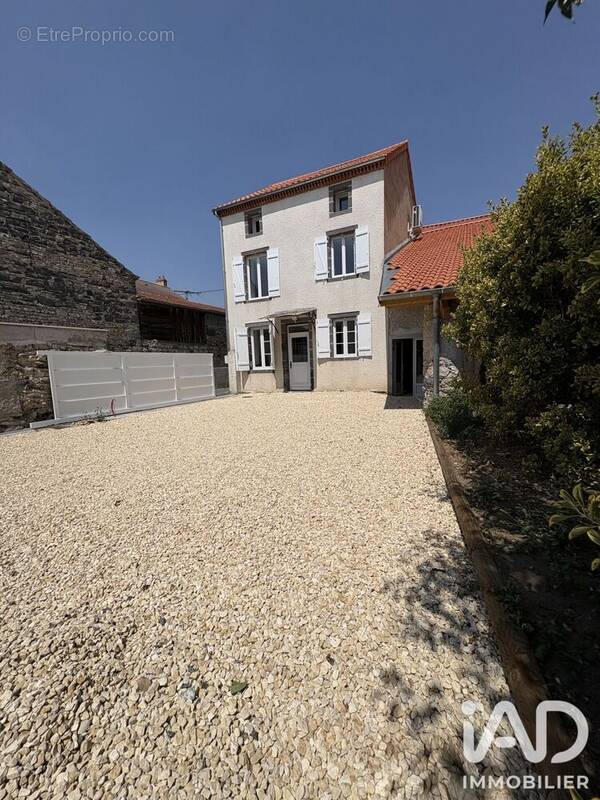 Photo 1 - Maison à LE CHEIX