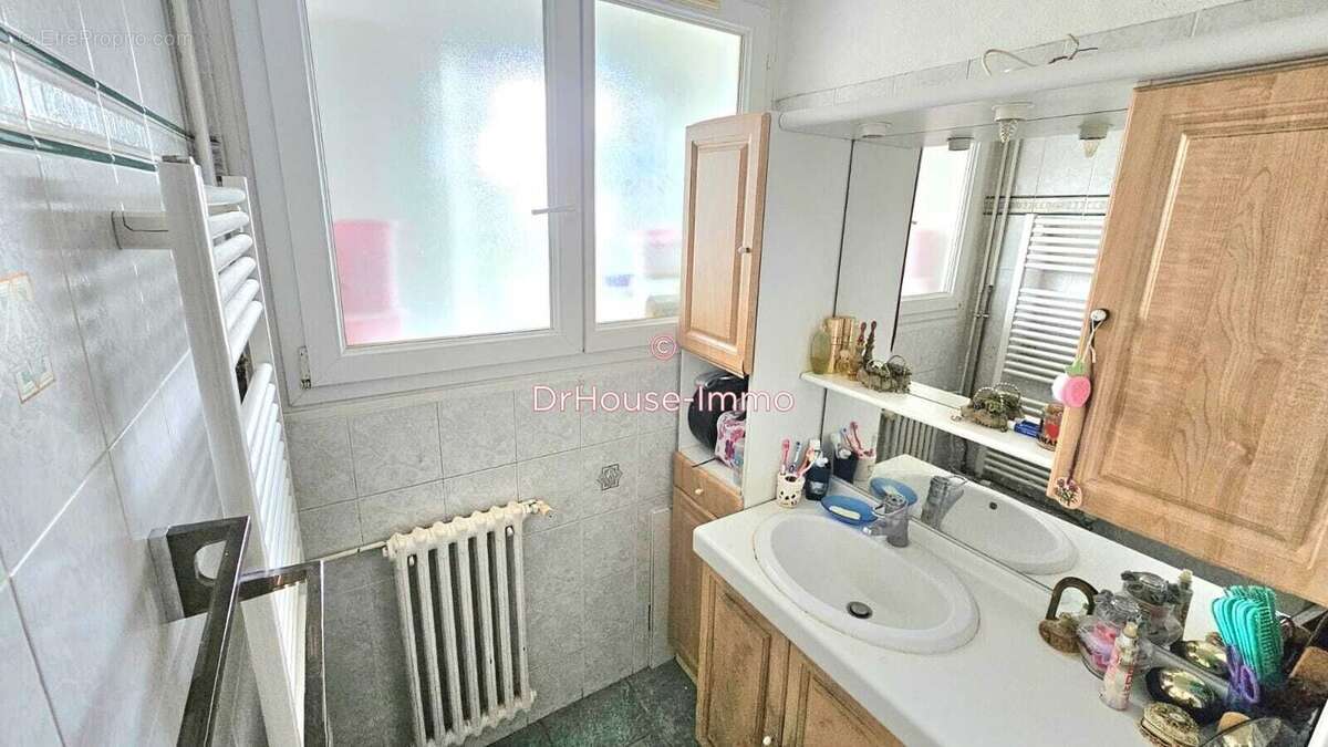 Appartement 93 m² à Trappes  - photo 8