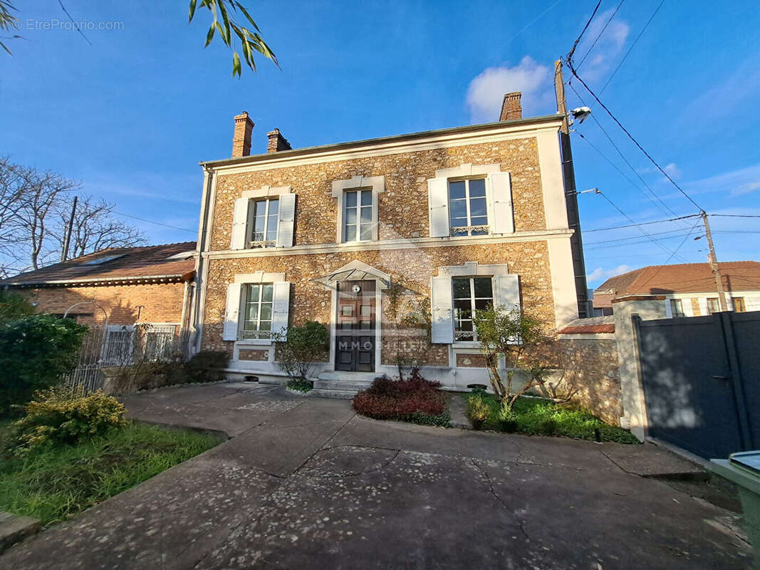 locaux commerciaux / appartement / maison 145 m2 - photo 17