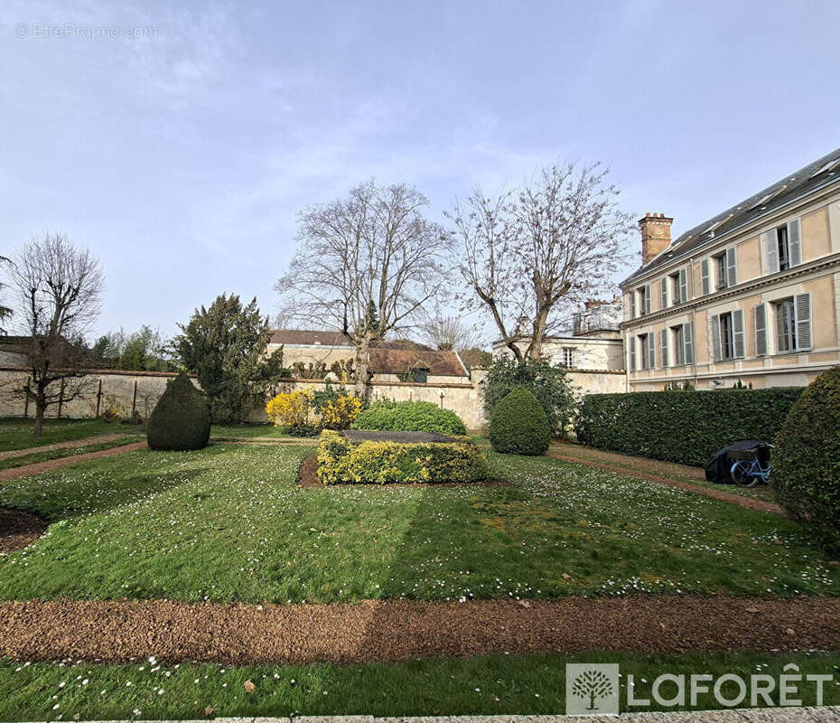 Appartement à FONTAINEBLEAU