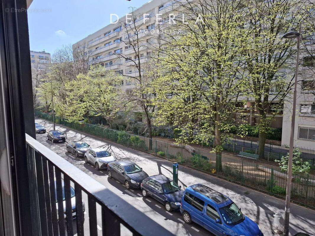 Appartement à PARIS-14E