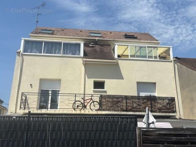 Appartement à PONTAULT-COMBAULT