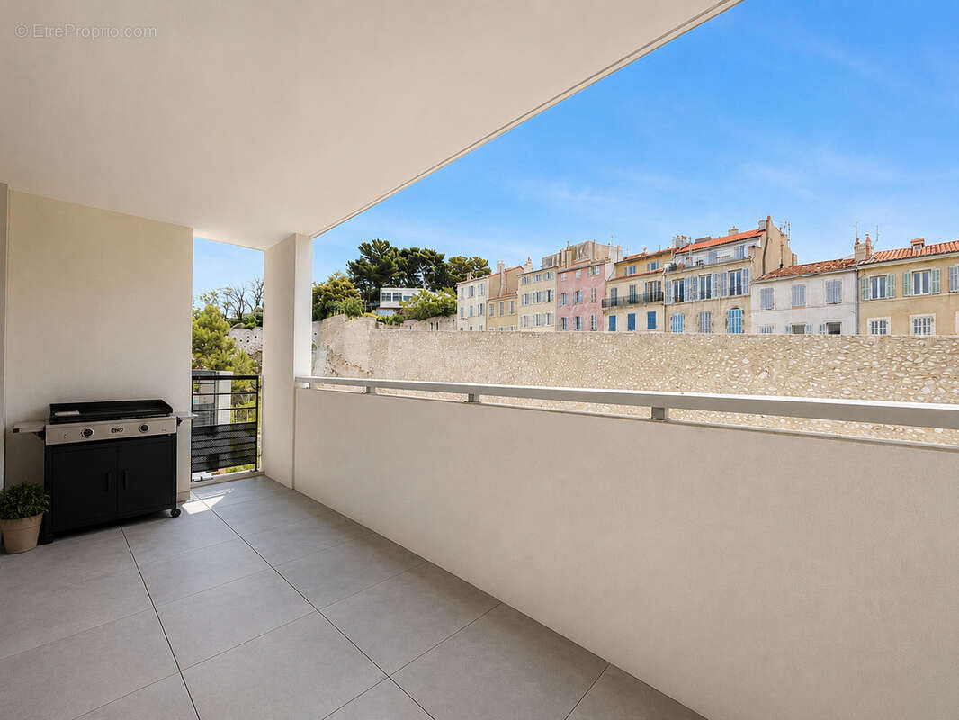 Appartement à MARSEILLE-7E